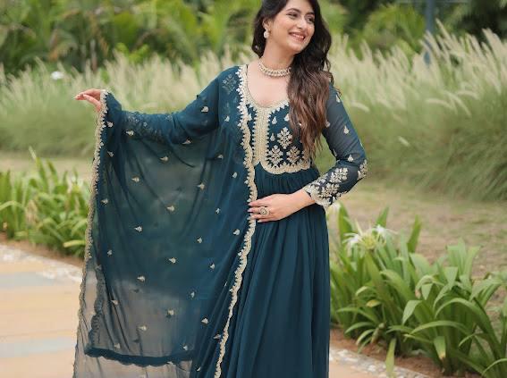 Royal Elegance Faux Blooming Embroidered Gown Set