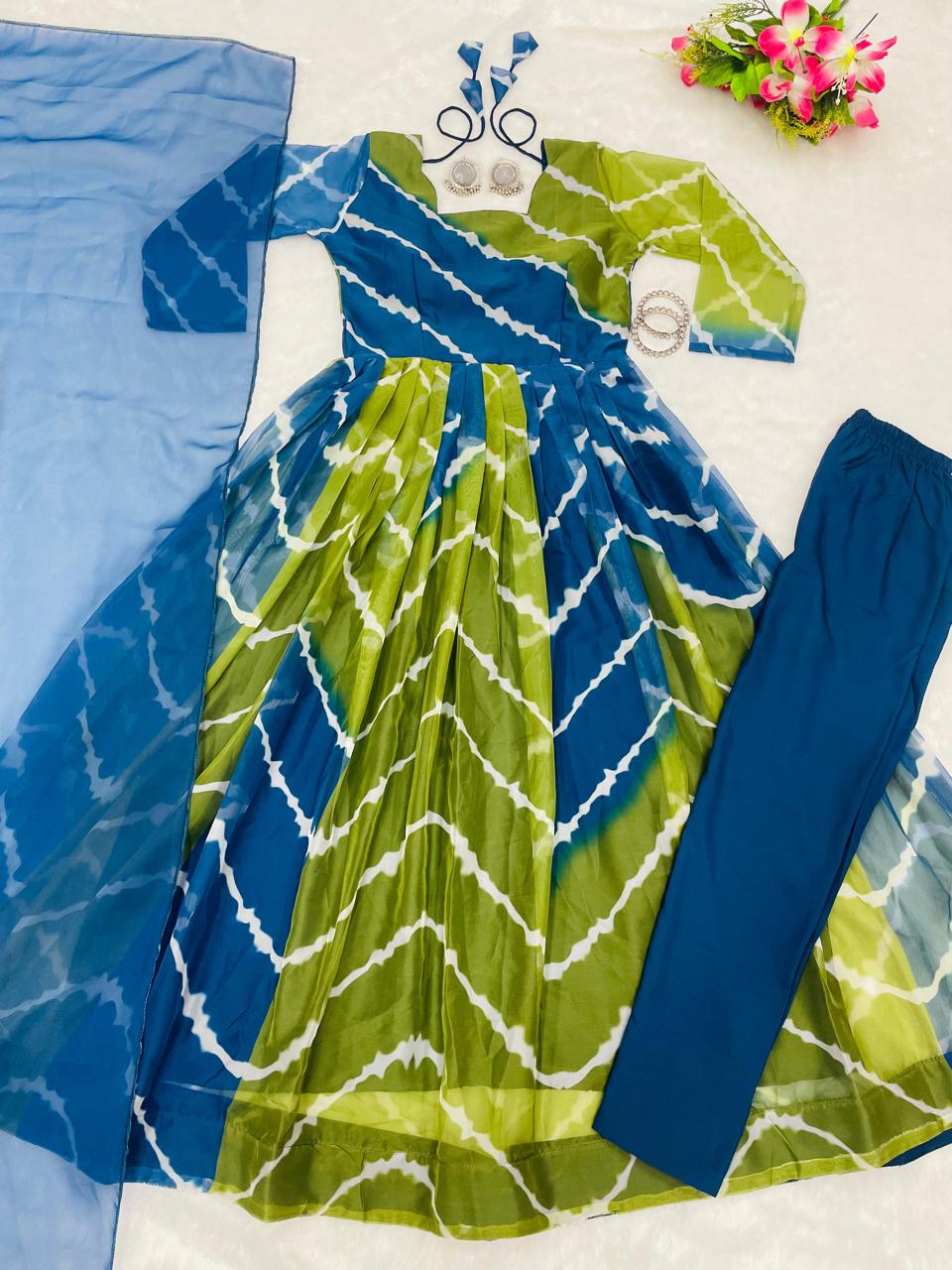 Luxe Tebby Silk Laheriya Print Gown Set
